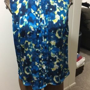 Jones New York tank size 10